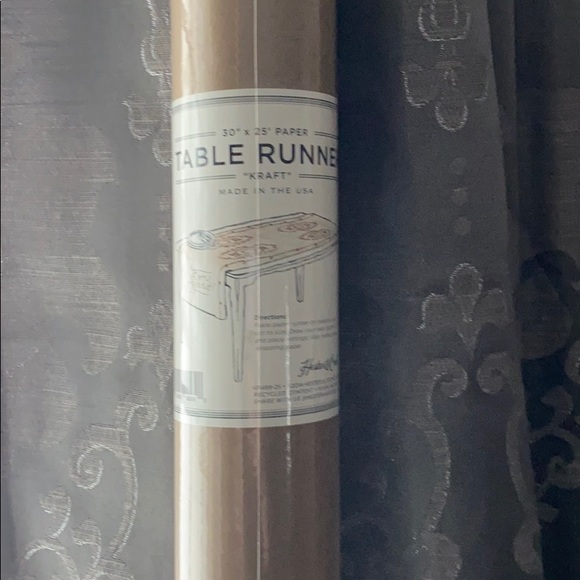 NWT HESTER & COOK Paper Table Runner Roll Paper 30"W x 25'L - Picture 7 of 8